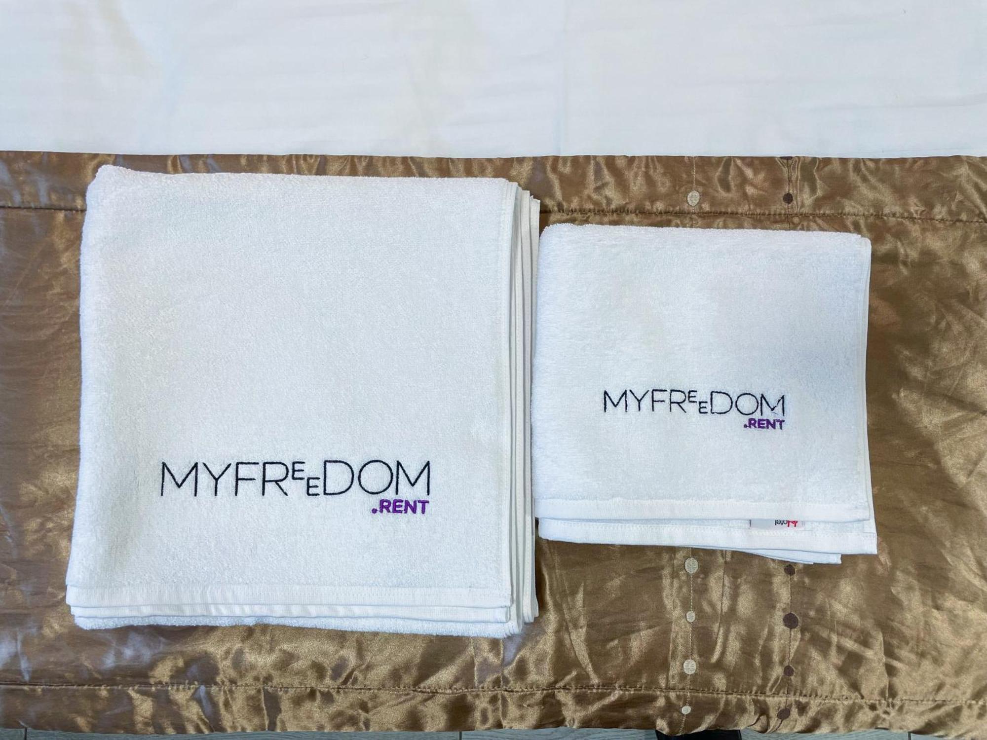 Myfreedom Апартаменти Метро Кловська, Військовий Госпіталь Kiev Exteriör bild